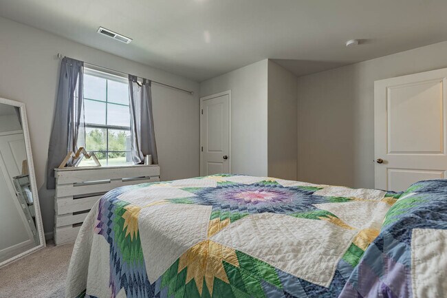 Building Photo - 312 Smt Crk Dr