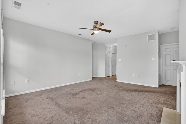 Building Photo - 4138 Fountainside Ln