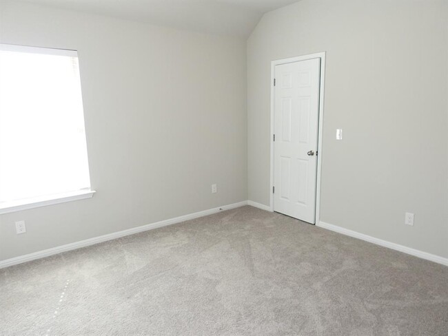 Building Photo - 108 Hauser Dr