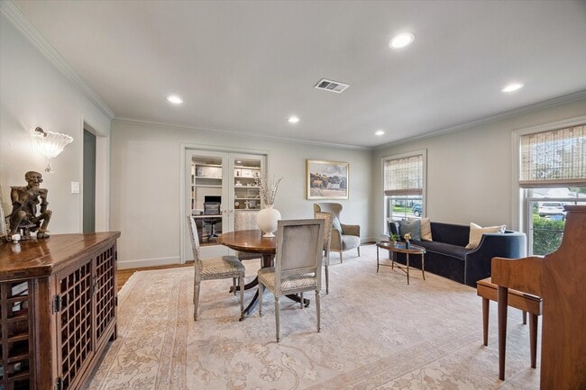 Building Photo - 6159 Meadow Lake Ln