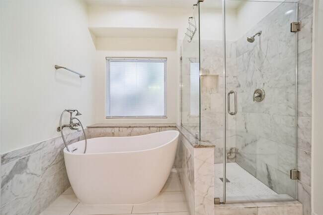Building Photo - 10618 Bassoon Dr