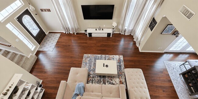 Building Photo - 29122 Foxingham Cir