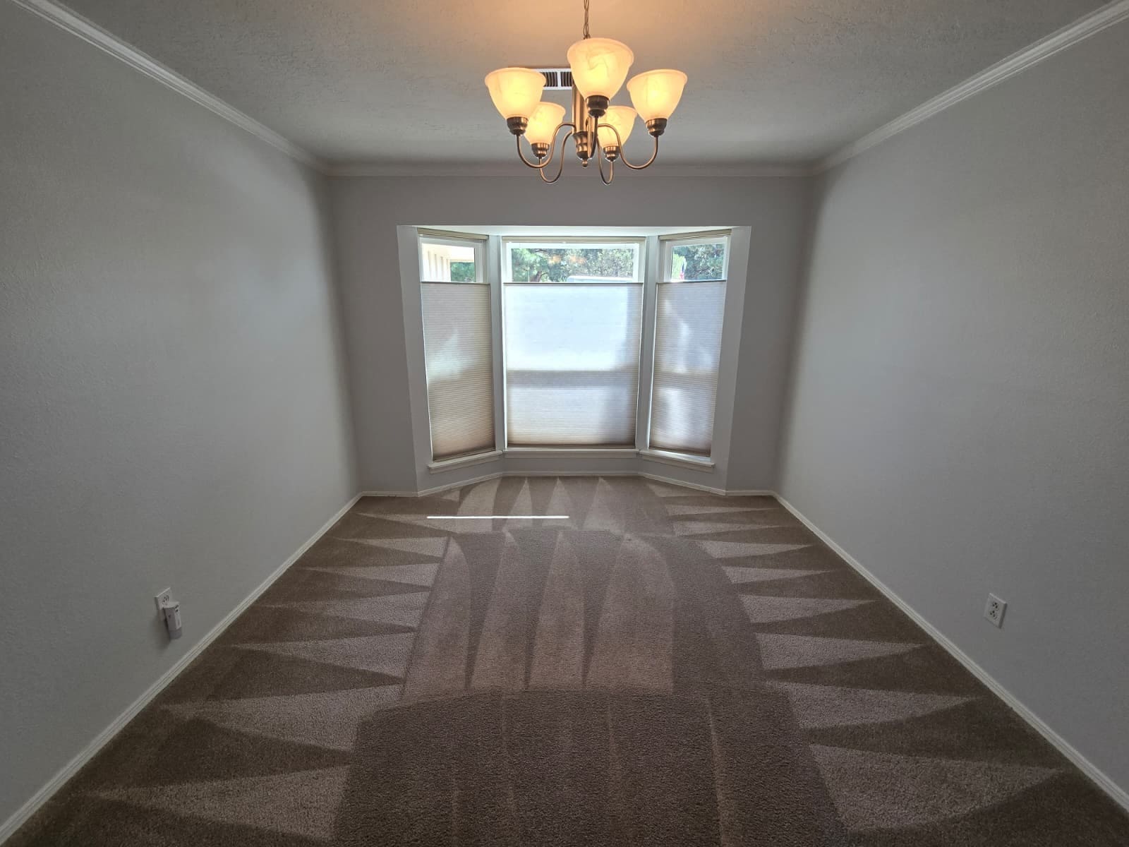 Dining Room - 8909 Hilton Ave NE