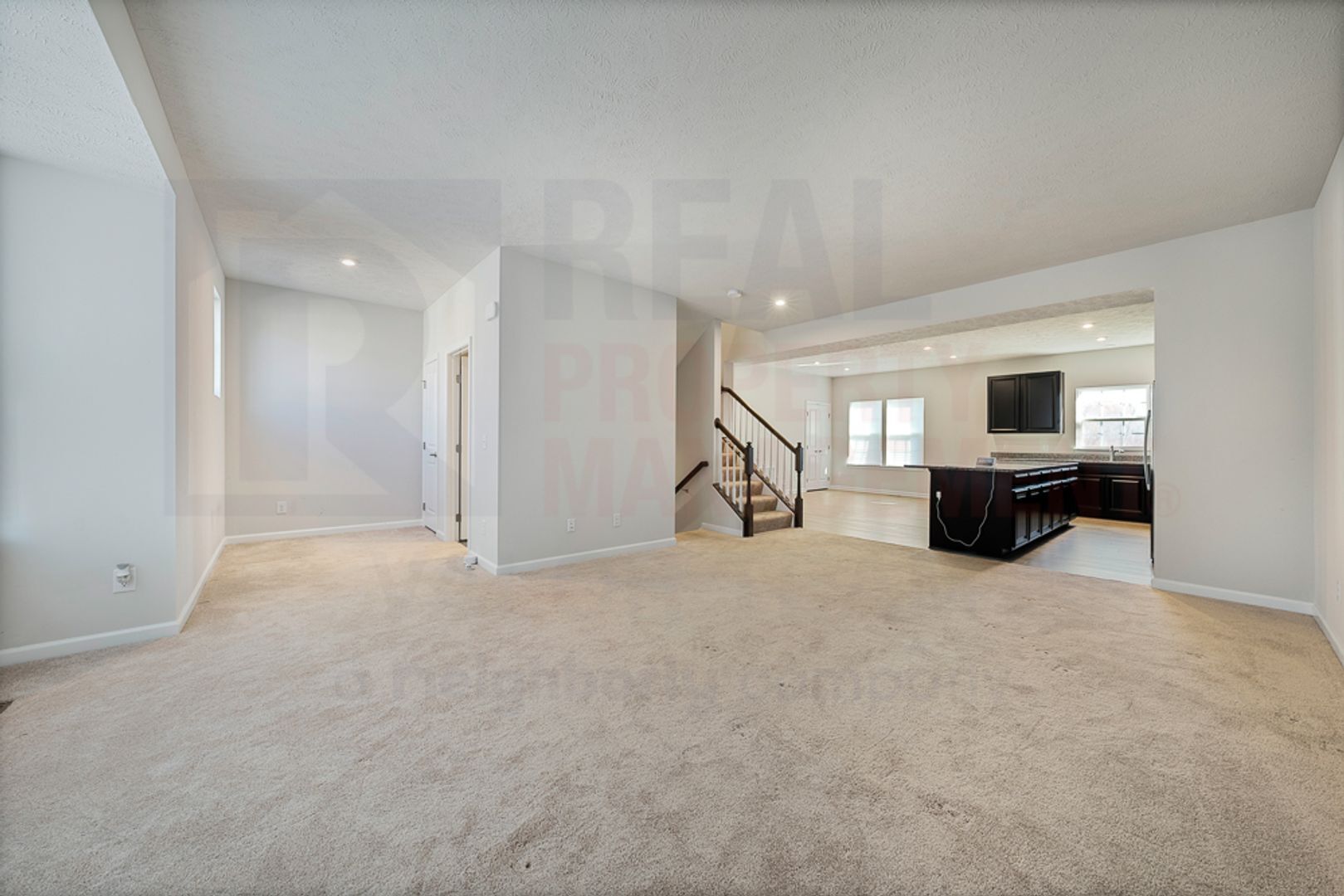 Building Photo - Stunning 3 Bed 2.5 Bath Townhome COMING SOON