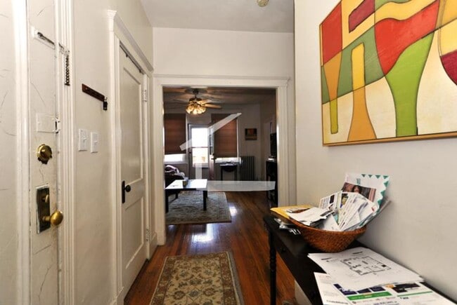Building Photo - 2 Bed in Brighton for September 1st - NO BROKER FEE