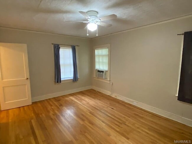 Building Photo - 329 Cloverdale Rd