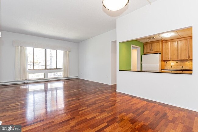 Building Photo - 1 Markham Rd