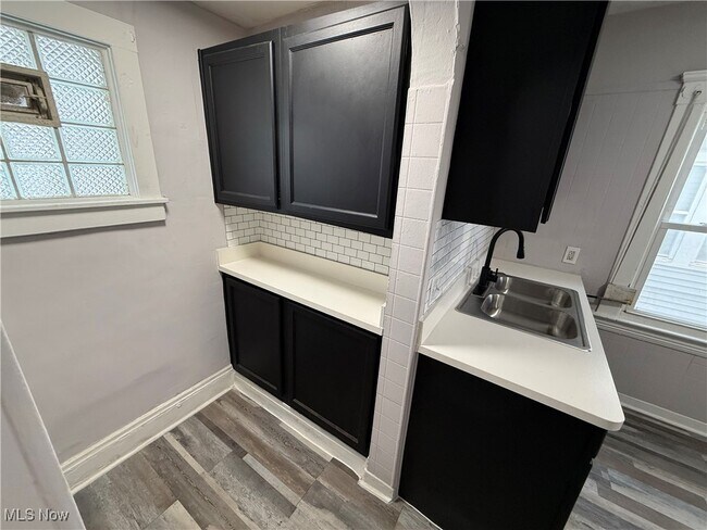 Building Photo - 4128 E 114th St