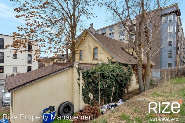 Building Photo - 327-333 E 100 S