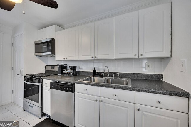 Building Photo - 1040 Herndon St NW