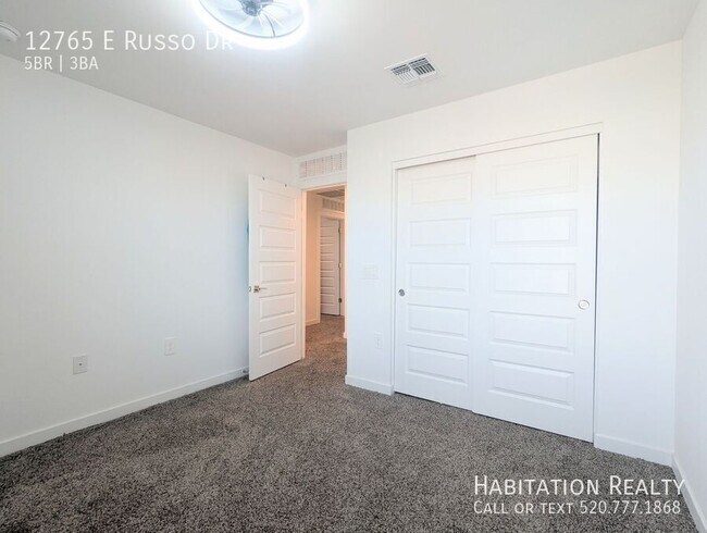 Building Photo - 12765 E Russo Dr