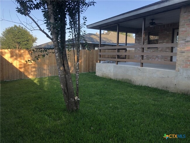 Building Photo - 2744 Heynis N