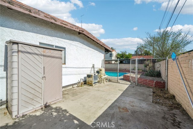 Building Photo - 3098 N Arrowhead Ave