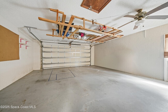 Building Photo - 2108 Rosewood Dr