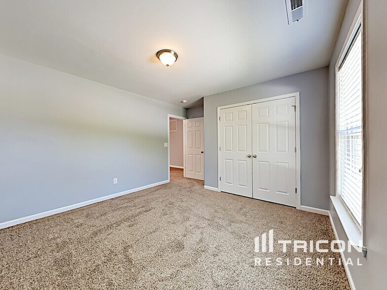 Building Photo - 139 Collenton Ln