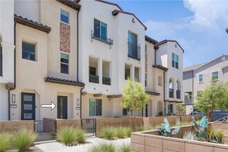 Building Photo - 32078 Paseo Vibrantre