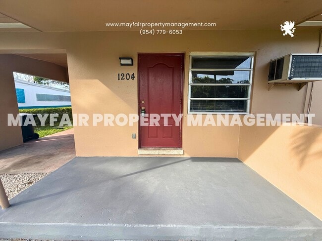 Building Photo - 1204 Chateau Park Dr