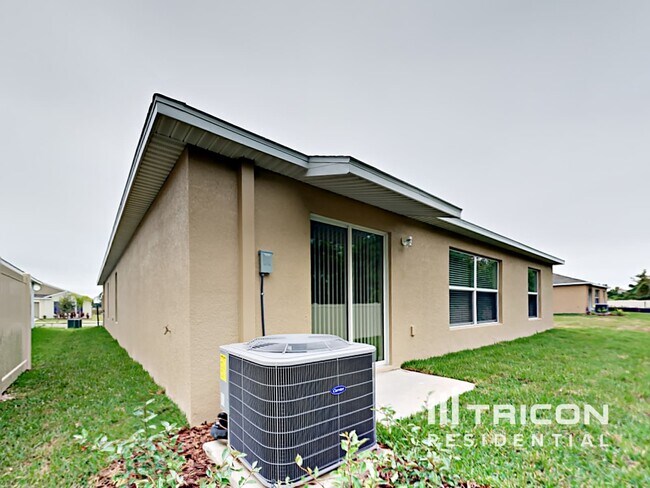 Building Photo - 1748 Broad Winged Hawk Dr