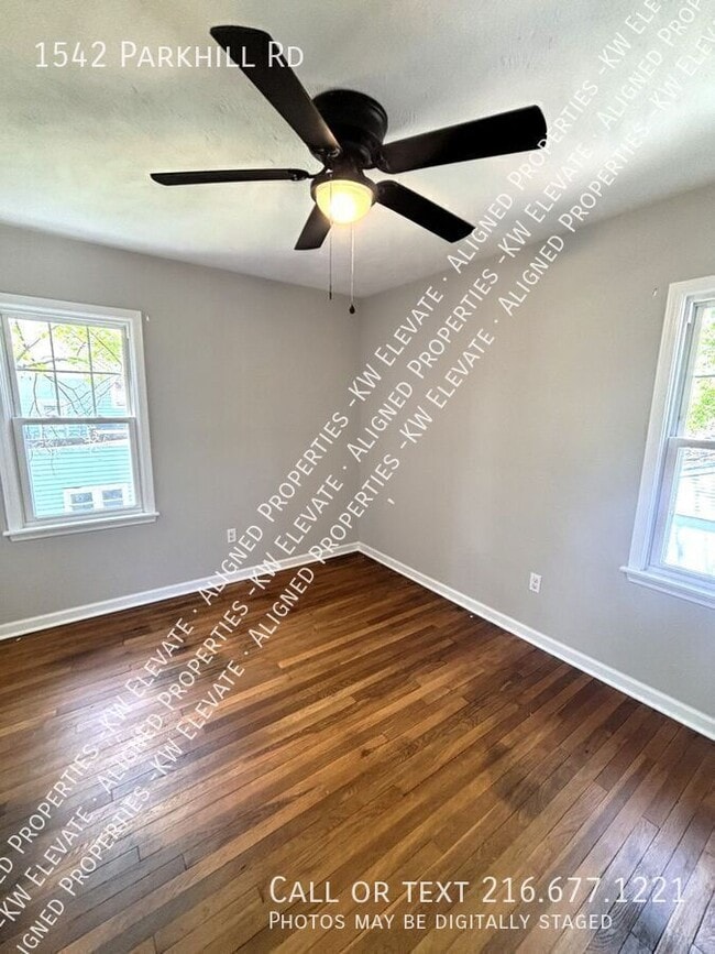 Building Photo - 1542 Parkhill Rd