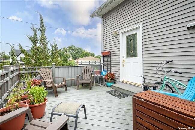 Building Photo - 130 Taft Ave