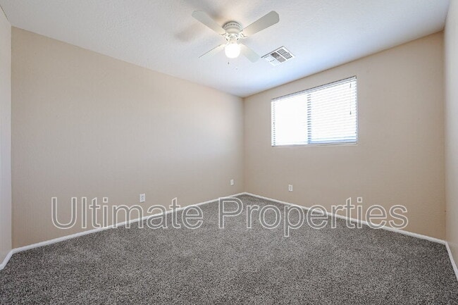 Building Photo - 4245 E Folgers Rd