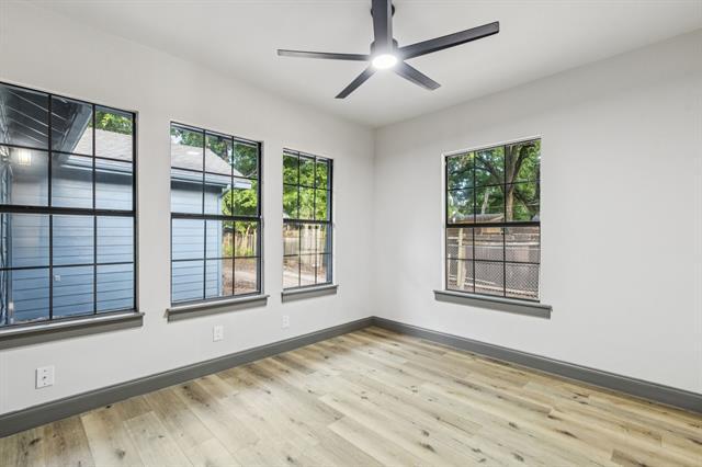 Building Photo - 810 S Montclair Ave