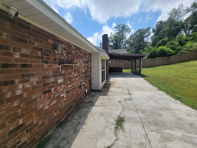 Building Photo - 3737 Woodcock Dr
