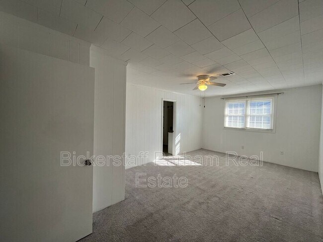 Building Photo - 1310 Stark Ave