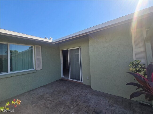 Building Photo - 4910 Viceroy St