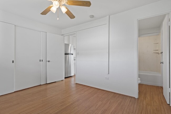 Building Photo - Charming Pualei Circle 1BR Condo with Parking, Pool & Utilities Included