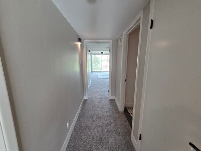 Building Photo - 1440 E Laguna Pl