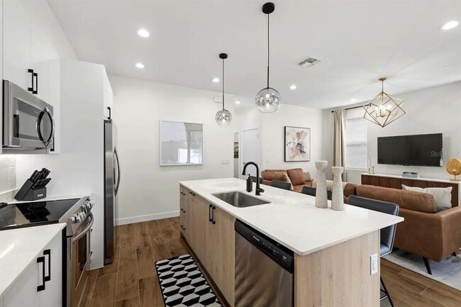 Building Photo - 4337 Villa Alina Ct