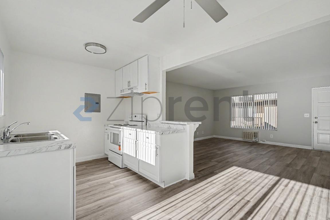 Building Photo - Unit 17