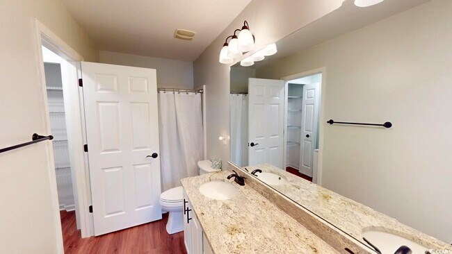 Building Photo - 1000 Pembroke Ct