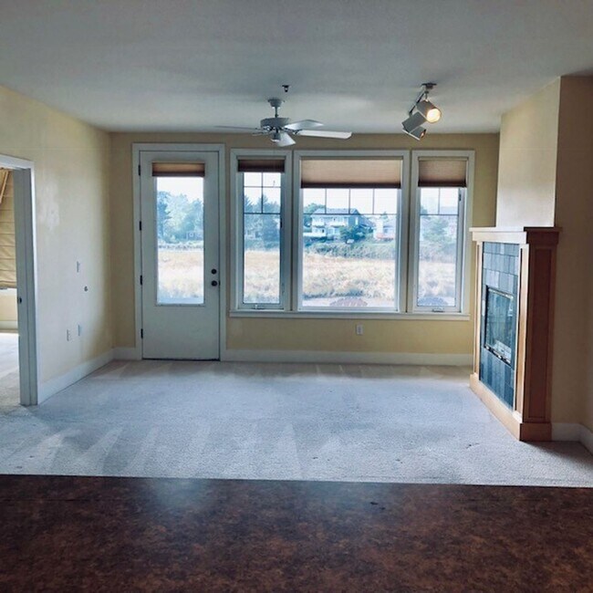 Building Photo - 1108 S Holladay Dr