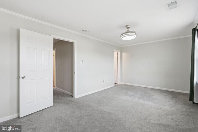 Building Photo - 6739 Rockledge Pl