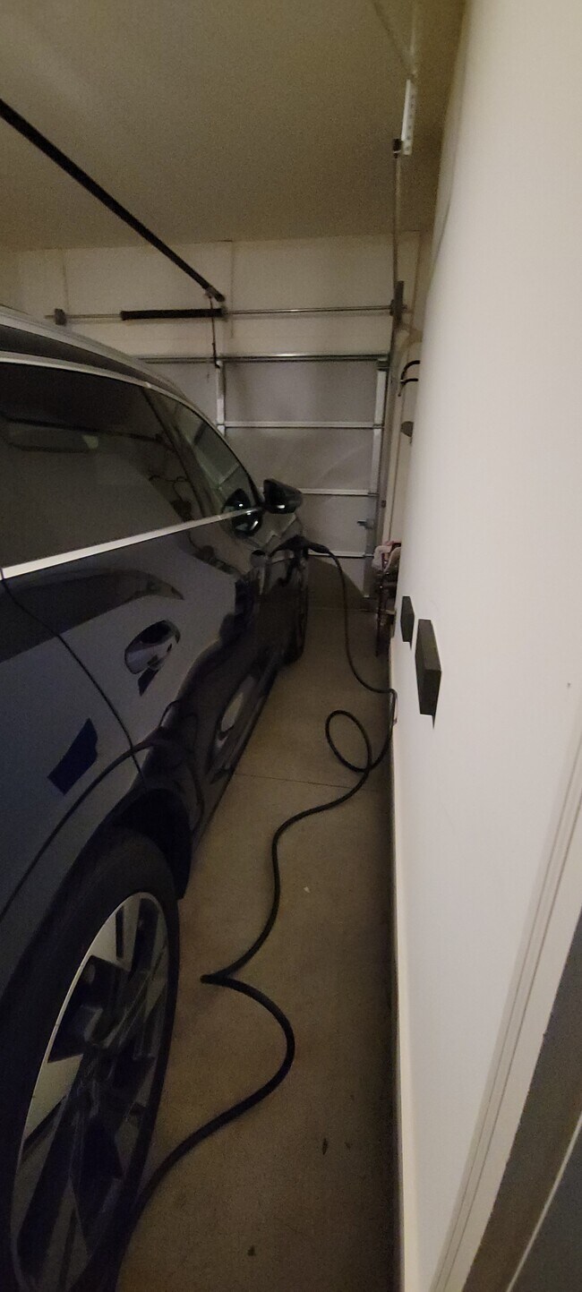 Building Photo - 6372 Princeton Ridge Dr