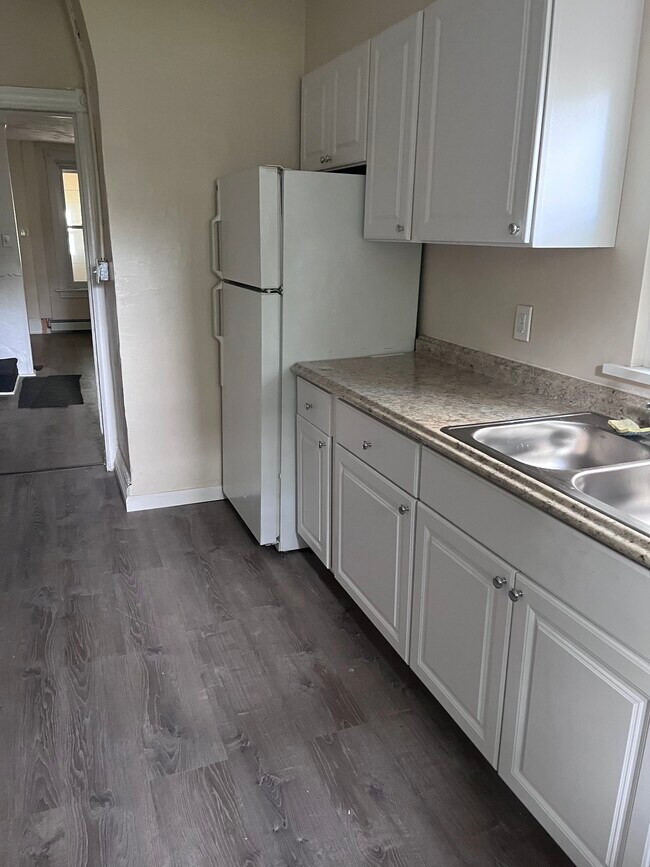 Building Photo - 3 Monmouth Pl