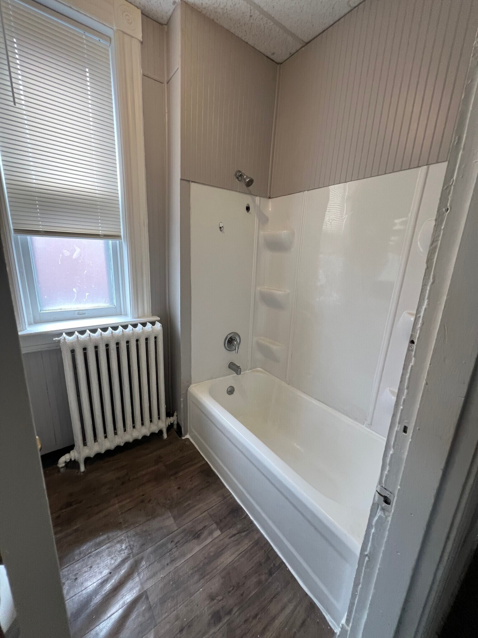 Building Photo - 2030 E Fair Ave