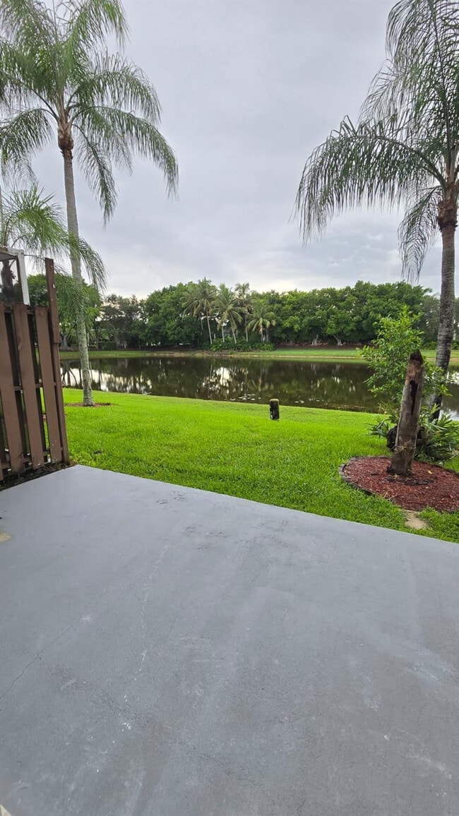 Building Photo - 2213 Salerno Cir