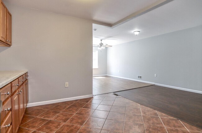 Building Photo - 205 Halladay St