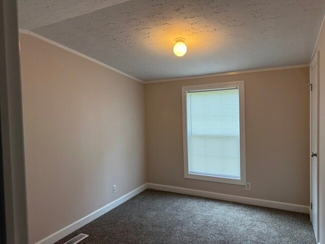 Building Photo - 230 Hibiscus Ln