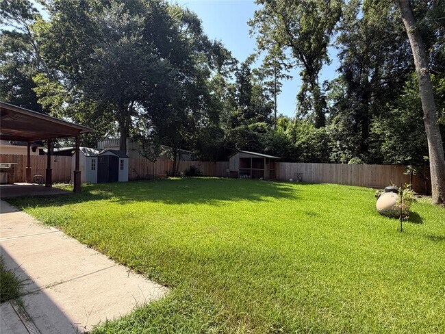 Building Photo - 1523 Glen Oaks Dr
