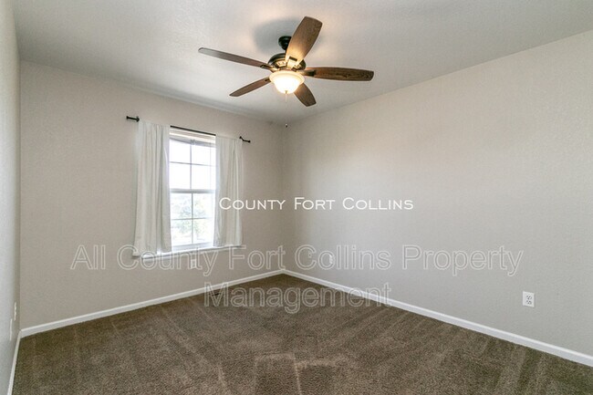 Building Photo - 827 Glenwall Dr