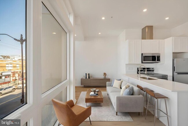 Building Photo - 710 Kennedy St NW