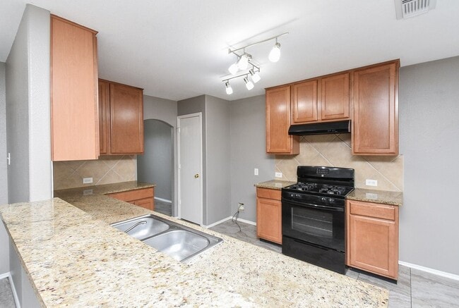 Building Photo - 642 Kiley Dr