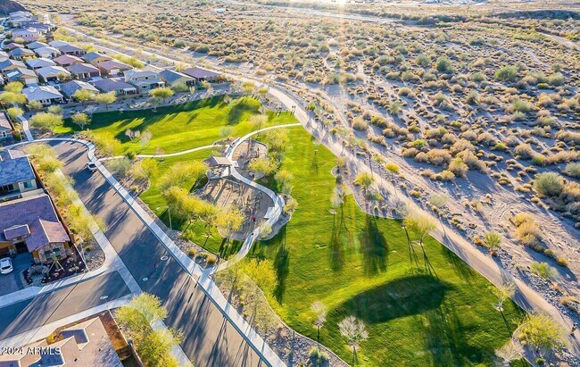 Building Photo - 27057 N Skipping Rock Rd