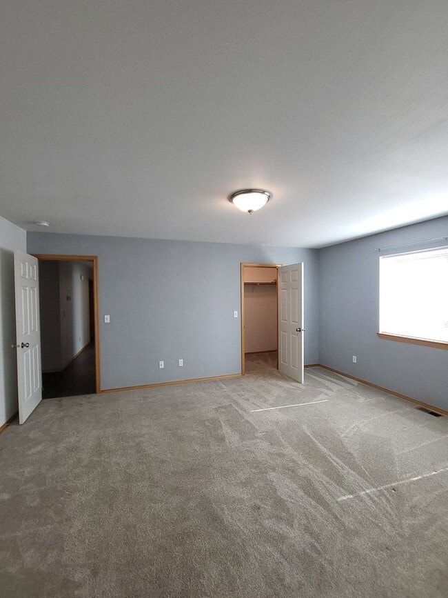 Building Photo - 3 Bedroom 2.5 Bathroom in Napavine