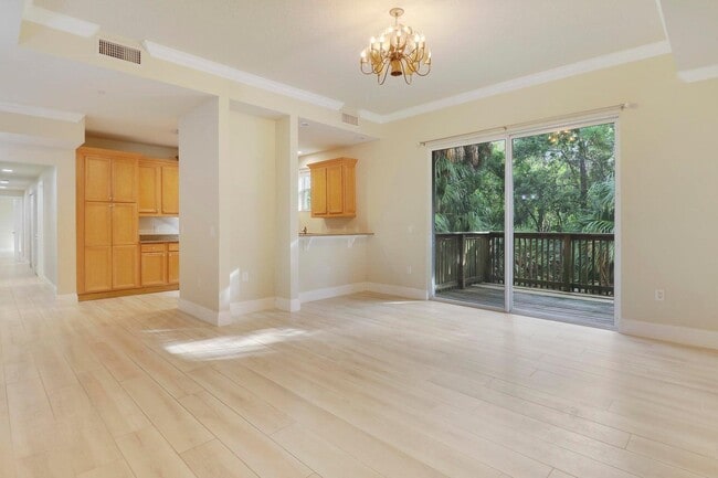 Building Photo - 12643 SE Old Cypress Dr