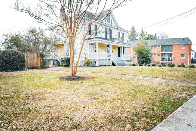 Building Photo - 2461 Rivermont Ave